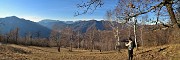 87 Bellissima  discesa  sui pratoni della Stalle Foldone (850 m) tra betulle con splendida vista panoramica sulla conca di Zogno